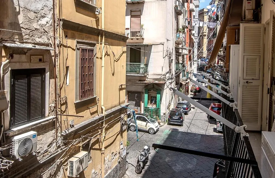 Appartamento intero Napoli Centro, 2 Camere vicino Stazione e Porto-1